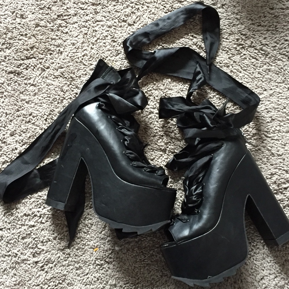 YRU Ballet Bae Boots ✨
